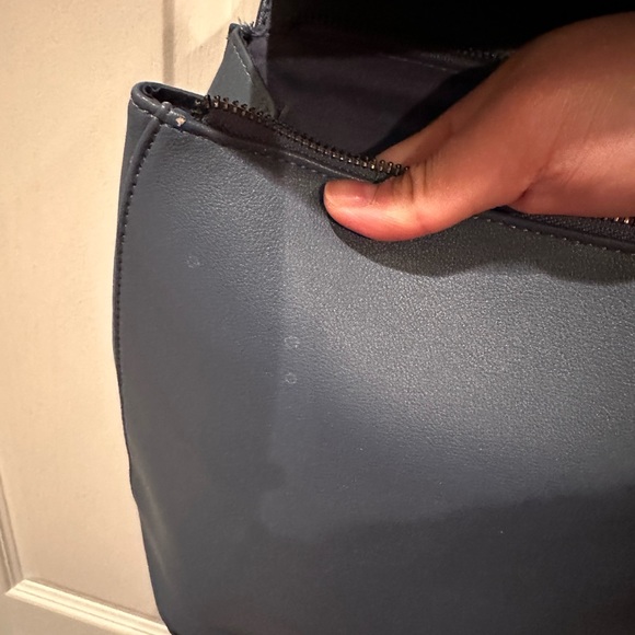 EUC pixie mood vegan leather convertible backpack - Picture 5 of 5